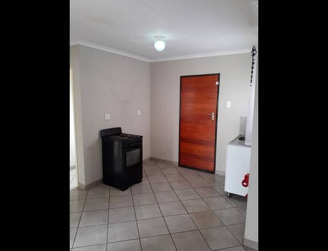 2 BEDROOM HOUSE FOR SALE IN WILFORDON